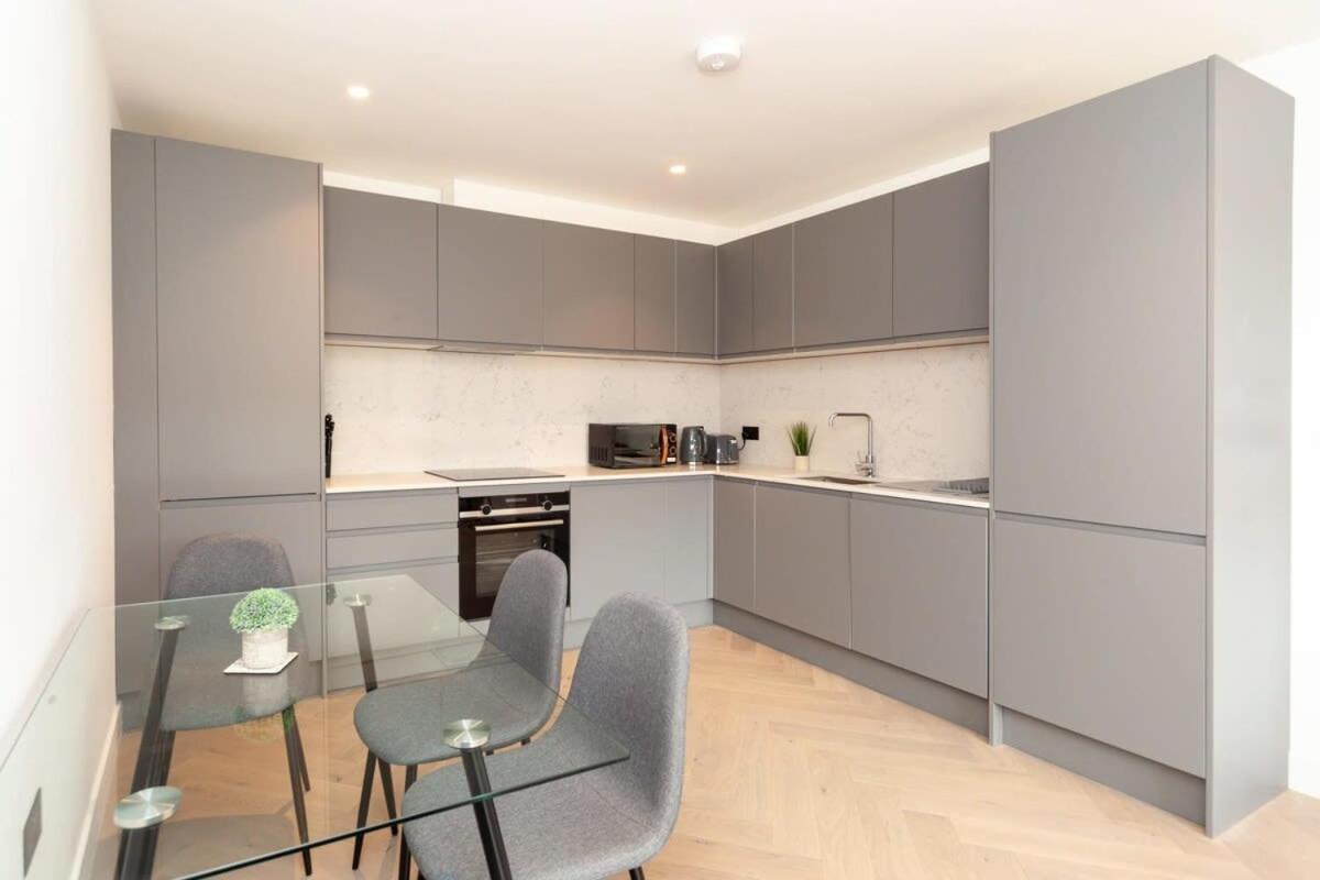 Modern 2 Bedroom Apartment In Wimbledon 伦敦 外观 照片